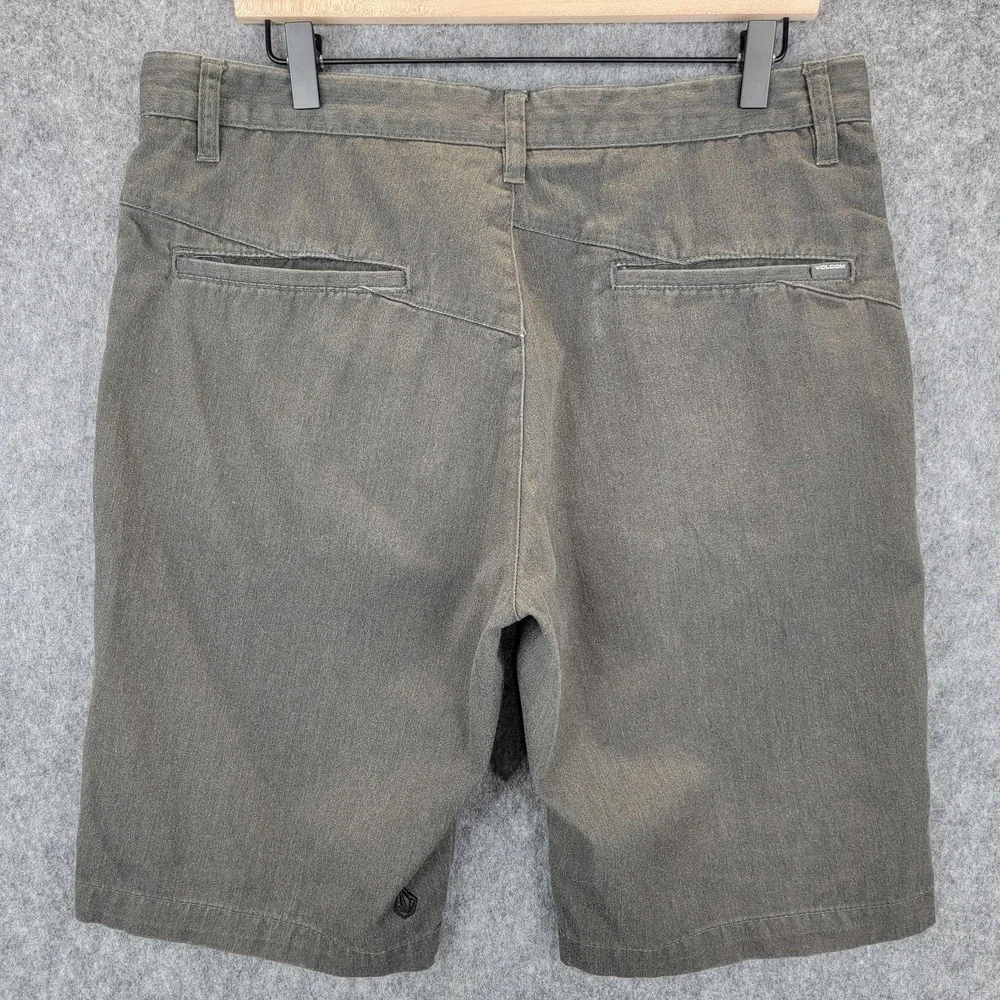 Volcom‎ Shorts Mens 33 Corp Class Casual Chino Hybrid Lightweight Skate